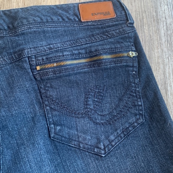 Express cutoff Jean shorts - Picture 7 of 7